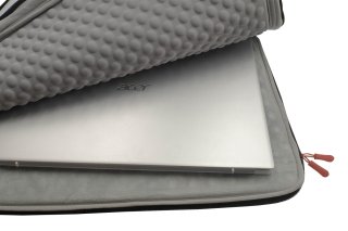 Stride Slim Laptop táska 14-15,6" - Fekete